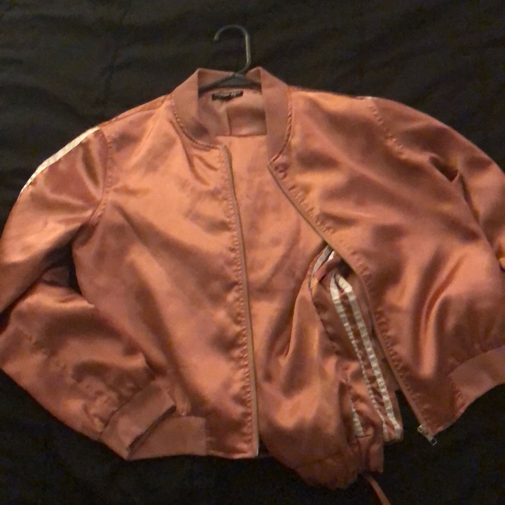 Fashion nova 2 piece silk jogger set in rose gold